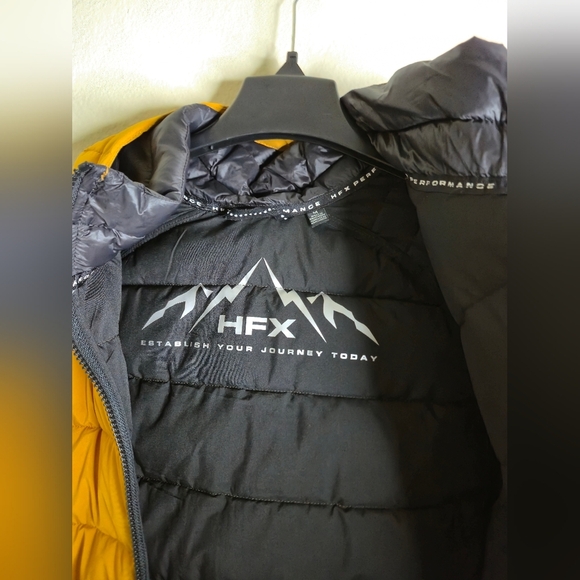 Men's Mustard Puffer Jacket - Picture 6 of 8